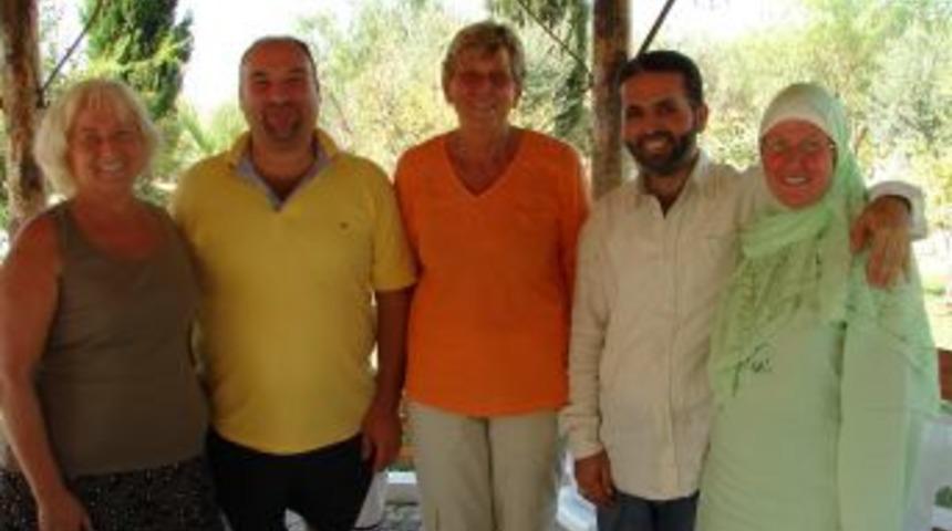 İrşat B&uuml;rosu'ndan İslamiyet'i Se&ccedil;en Yerleşik Yabancıların Evine Ziyaret