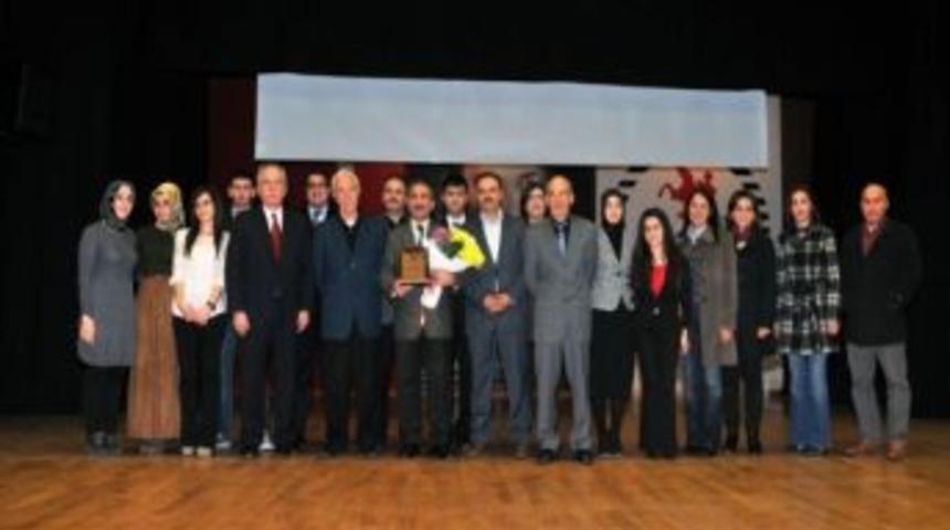 &ldquo;dil Yarası&rdquo; Konferansı