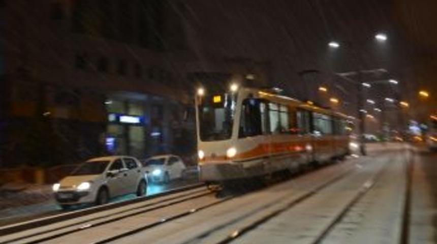 Gaziantep'e Mevsimin Ilk Karı D&uuml;şt&uuml;