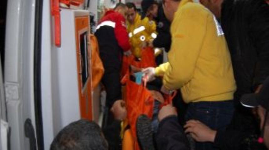 Gen&ccedil; Aşık, Jiletle Kendini Yaraladı