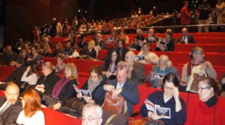 &lsquo;Perşembenin Hanımları&rsquo; Adlı Oyunun Galası Muhsin Ertuğrul Sahnesi'nde Yapıldı