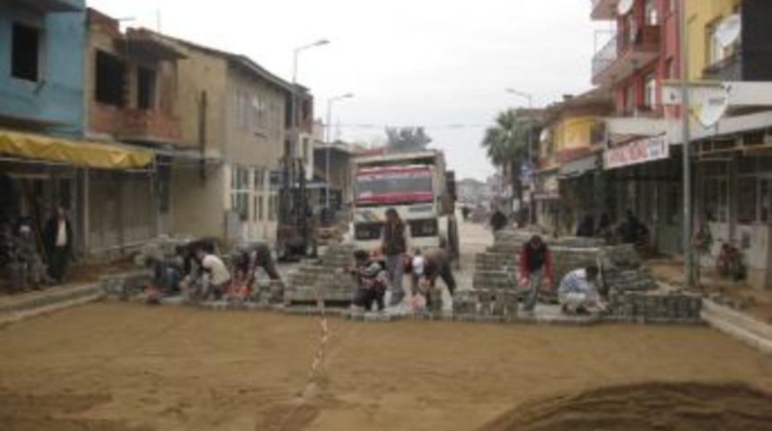 &Ouml;demiş-kiraz Karayolunun Kaymak&ccedil;ı Ge&ccedil;işi Yeni Yıla Yetişecek