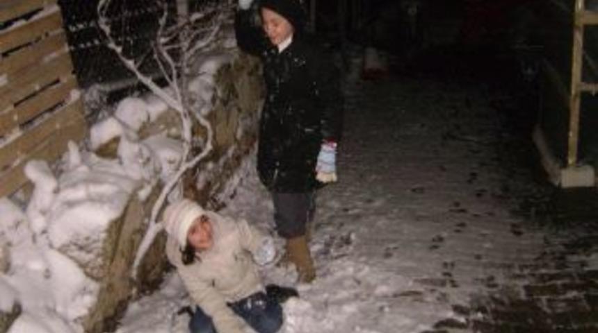 Doğanşehir'de Soğuk Hava Ve Kar Hayatı Olumsuz Etkilemeye Başladı