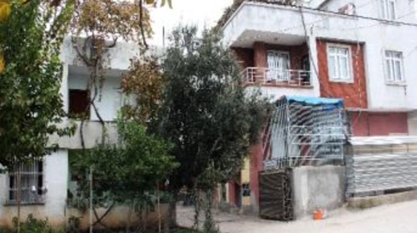 Gasp&ccedil;ı Kapı Komşusu &Ccedil;ıktı