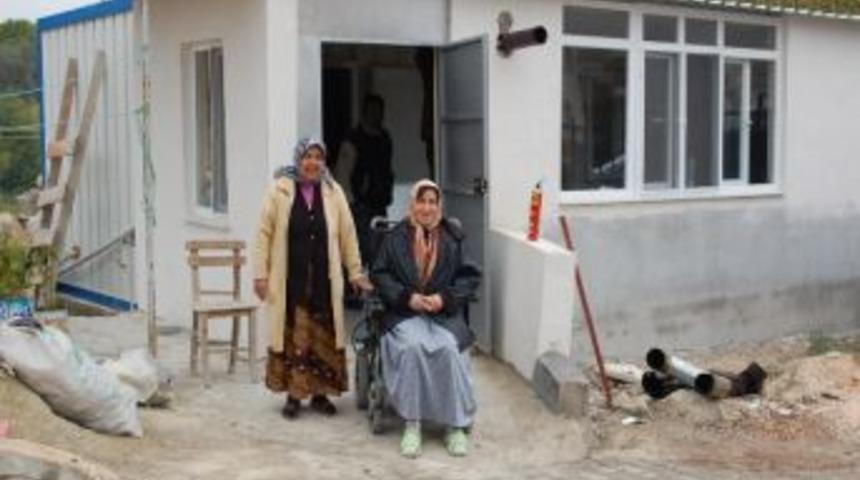 Fel&ccedil;li Kadına Jandarmadan 3 &Ouml;ğ&uuml;n Yemek