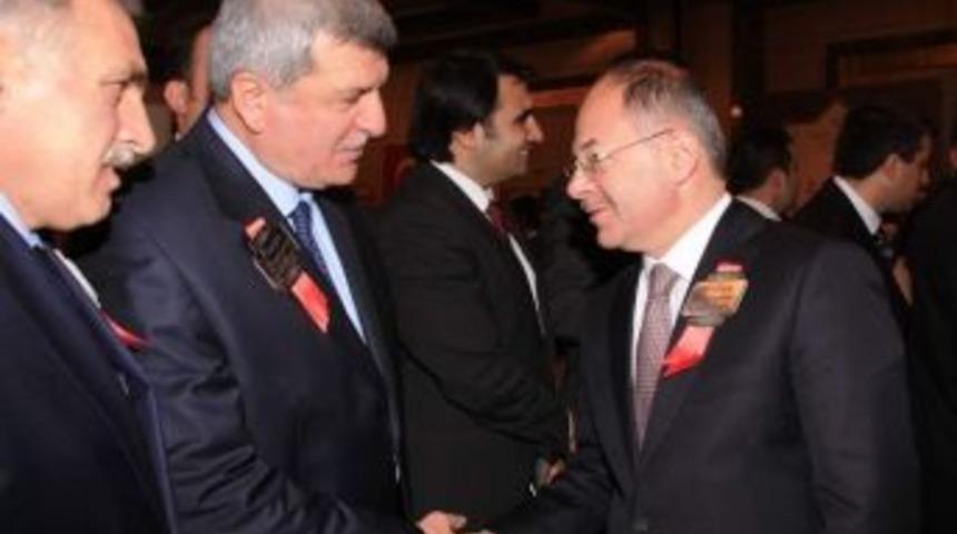 Karaosmanoğlu Şeb-i Arus T&ouml;reni'ne Katıldı