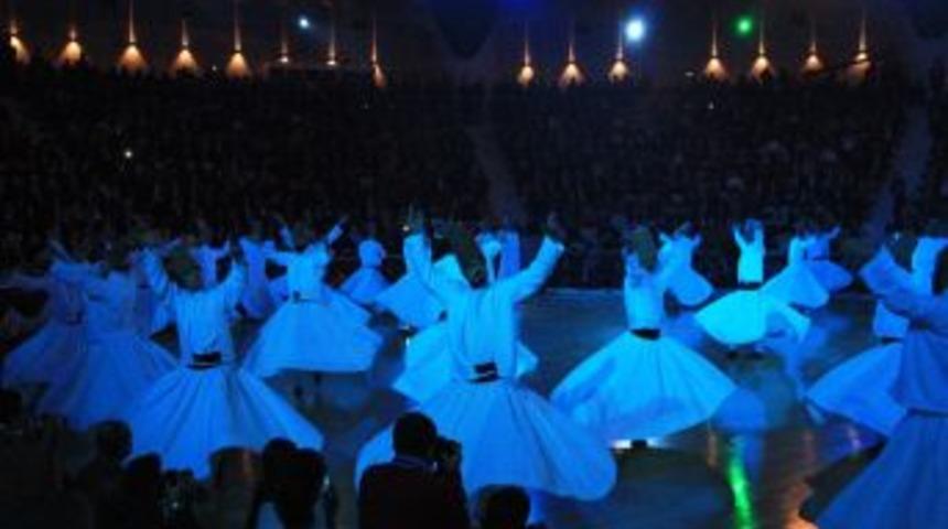 Kocaeli B&uuml;y&uuml;kşehir Belediye Başkanı Karaosmanoğlu, Vuslat Gecesi'ne Katıldı