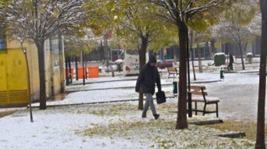 Gaziantepliler G&uuml;ne Karla Uyandı