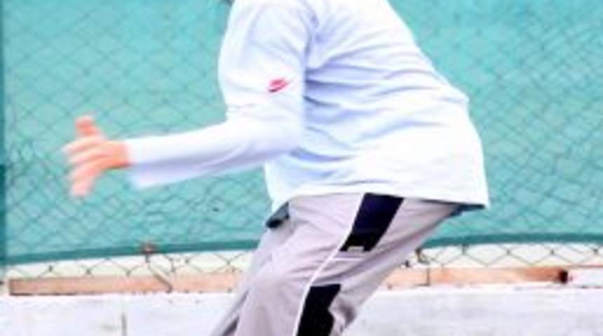 Adanalı Raket Milli Takım Se&ccedil;melerinde