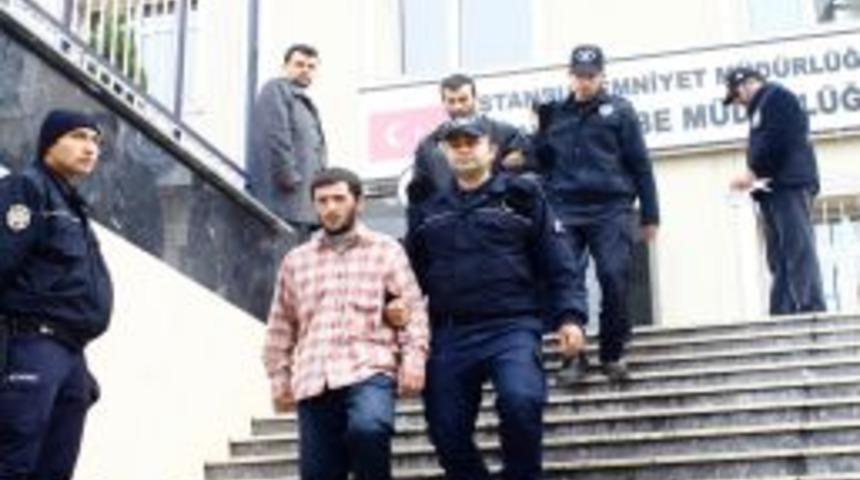 Adliye &Ouml;n&uuml;ndeki &Ouml;l&uuml;ml&uuml; Kavganın Ş&uuml;phelileri Adliyede