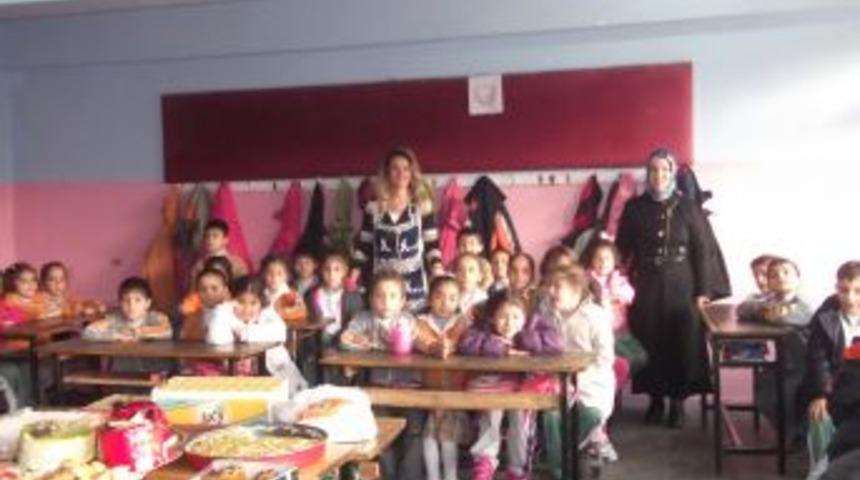 'Kardeş Okul' I&ccedil;in Kermes D&uuml;zenlediler