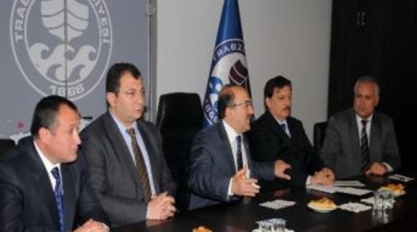 Ak&ccedil;aabat Minib&uuml;s&ccedil;&uuml;ler Kooperatifi Şof&ouml;rleri İle Kahvaltıda Bir Araya Geldi