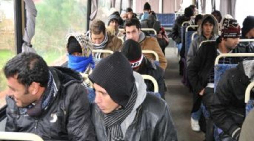 Ayvacık'ta 30 M&uuml;lteci Yakalandı