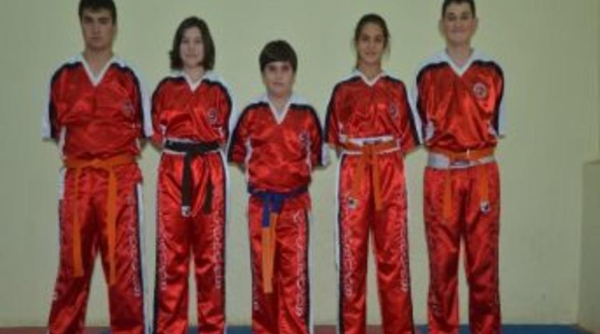 Kick Boks&ccedil;ular &Ccedil;anakkale&rsquo;yi Temsil Edecek