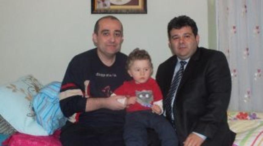 Saldırıda Ağır Yaralanan Mustafa S&uuml;ke Koltuk Değnekleriyle Y&uuml;r&uuml;meye Başladı