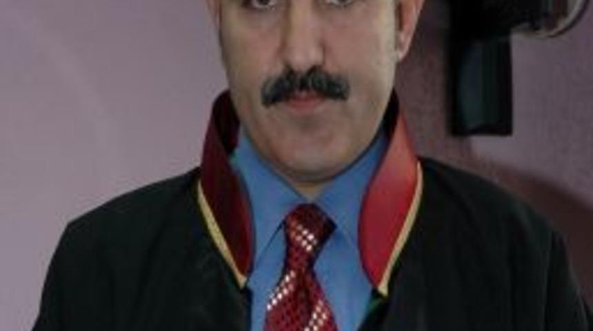 Avukat &Ouml;zer, Dualarla Uğurlandı