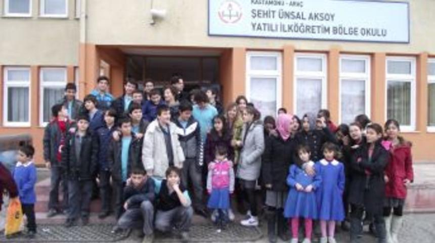 Kolej &Ouml;ğrencileri YİBO &Ouml;ğrencileriyle Oyun Oynadı