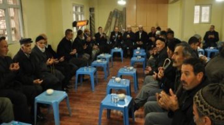 Siirt Valisi Ahmet Aydın Timurtaş Ailesine Taziye Ziyaretinde Bulundu