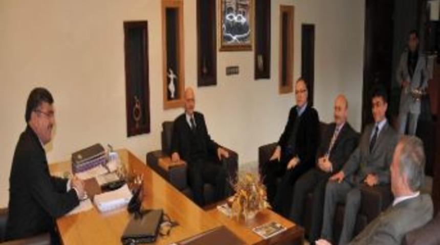 Tsk G&uuml;&ccedil;lendirme Vakfından Belediye Başkanı Akdoğan&rsquo;a Ziyaret