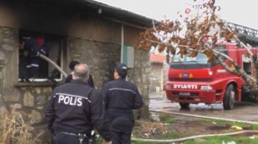 Beyşehir&rsquo;de At &Ccedil;iftliğinde Yangın