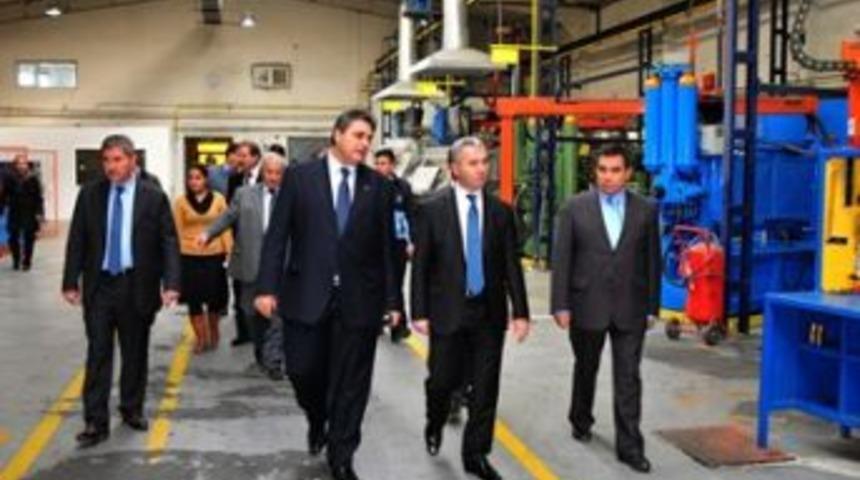 Uzun&rsquo;un fabrika ziyaretleri s&uuml;r&uuml;yor
