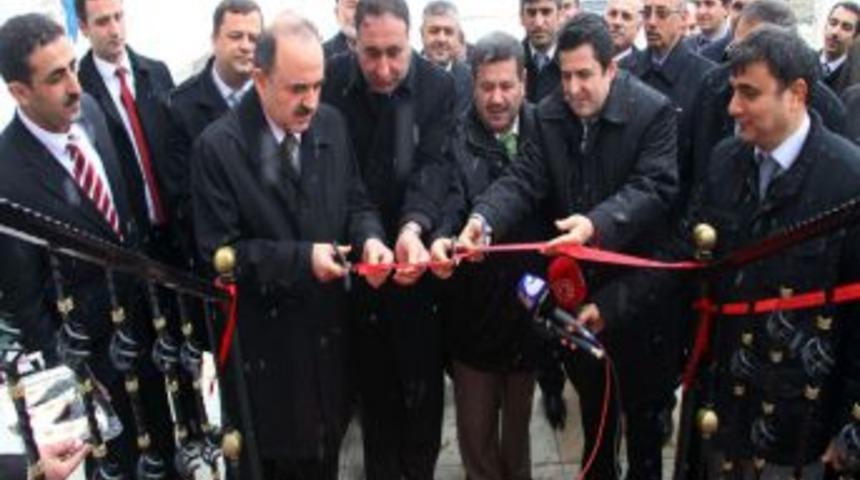Beyaz Zambak &Ccedil;ocuk Kreşi'ni Vali Erol A&ccedil;tı