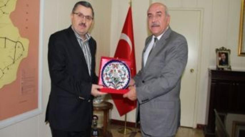 Memur- Sen Genel Başkanı G&uuml;ndoğdu Bayburt'da