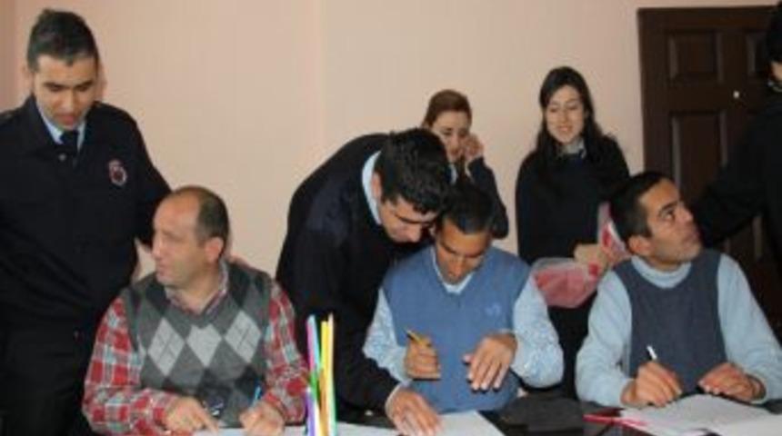 İnfaz Ve Koruma Memurlarından Yaşlı Ve Bakıma Muhta&ccedil;lara Ziyaret