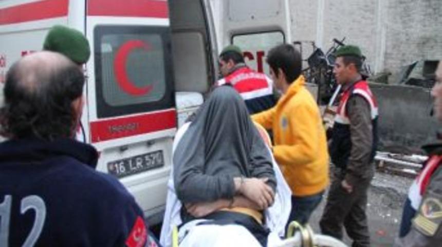 Jandarmadan Ka&ccedil;arken Ayağını Kırdı