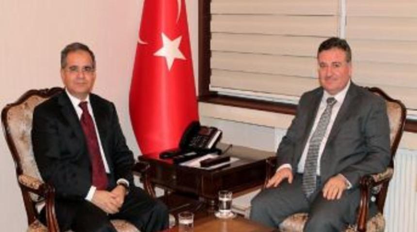 Halı İhracat&ccedil;ılar Birliği Başkanı Kaplan'dan Vali Tapsız'a Ziyaret