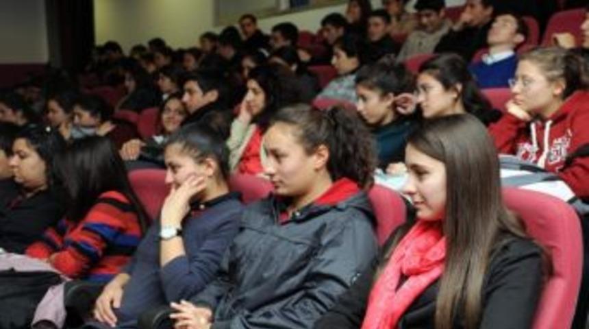 &lsquo;sınav At&ouml;lyesi&rsquo;nde İlk Ders