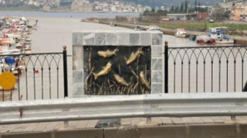 &Ccedil;anakkale'de İn&ouml;n&uuml; K&ouml;pr&uuml;s&uuml; R&ouml;lyef Ve Heykellerle S&uuml;sleniyor
