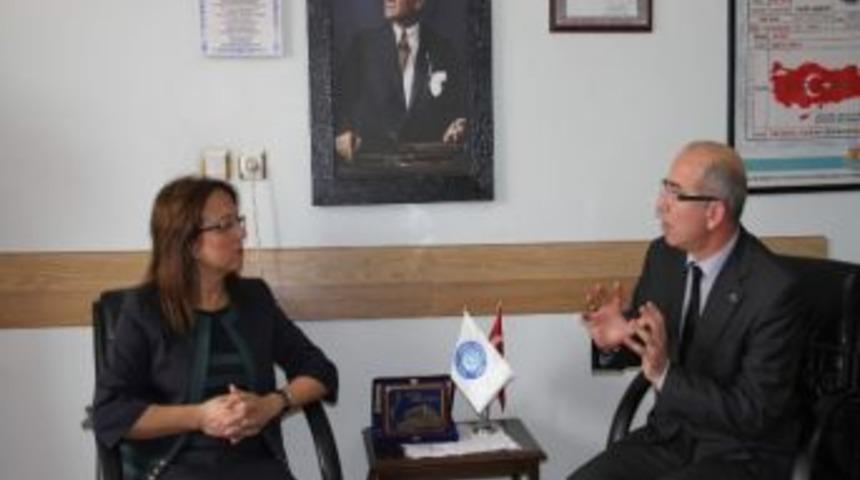 Ne&uuml; Rekt&ouml;r&uuml; Kılı&ccedil;&rsquo;tan T&uuml;rk Eğitim Sen&rsquo;e Ziyaret