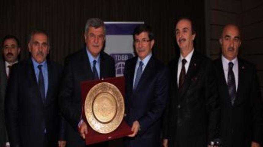 TDBB Y&ouml;netimi Davutoğlu Ile G&ouml;r&uuml;şt&uuml;
