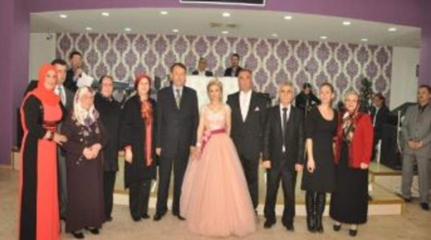 Kartepe Basın Halkla İlişkiler M&uuml;d&uuml;rl&uuml;ğ&uuml;'n&uuml;n Mutlu G&uuml;n&uuml;