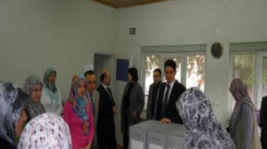 Kursiyerler Yeni Elektronik Nakış Makinelerine Kavuştu