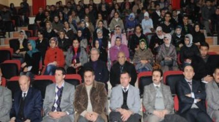 &Uuml;niversitede &ldquo;yoksullukla M&uuml;cadele&rdquo; Paneli