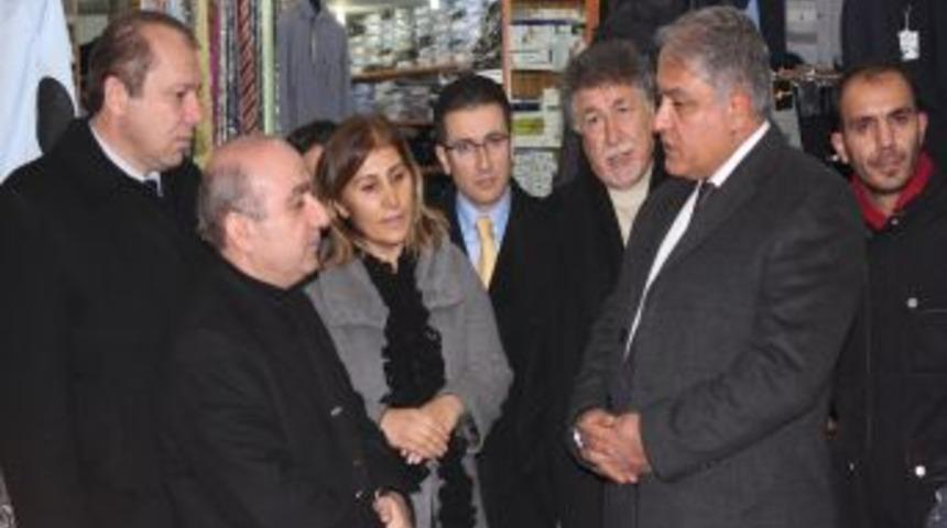 Ağrı Valisi'nin Akşam Vakti Esnaf Ziyareti Doğubayazıtlıları Şaşırttı