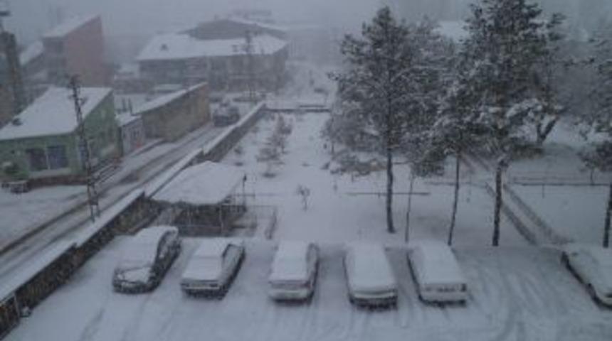 Varto&rsquo;da Kar Yağışı