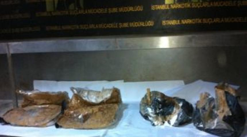 Otob&uuml;sle Eroin Sevkiyatına Polis Engeli