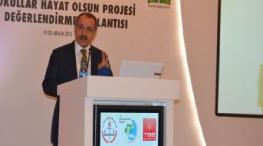 Bakan Din&ccedil;er: Tek Tip Eğitim Sisteminden Uzaklaşıyoruz