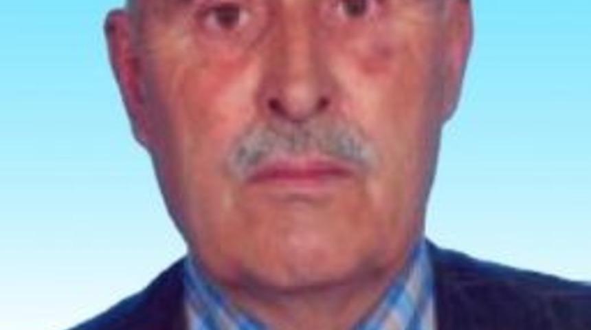 K&ouml;y Muhtarını &Ouml;l&uuml;mden Trakt&ouml;r Kabini Kurtardı