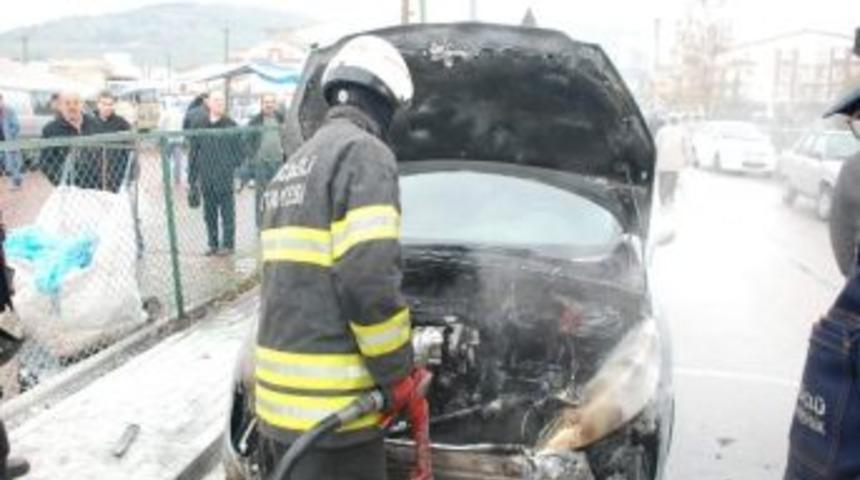 Otomobil Yangını Korkuttu