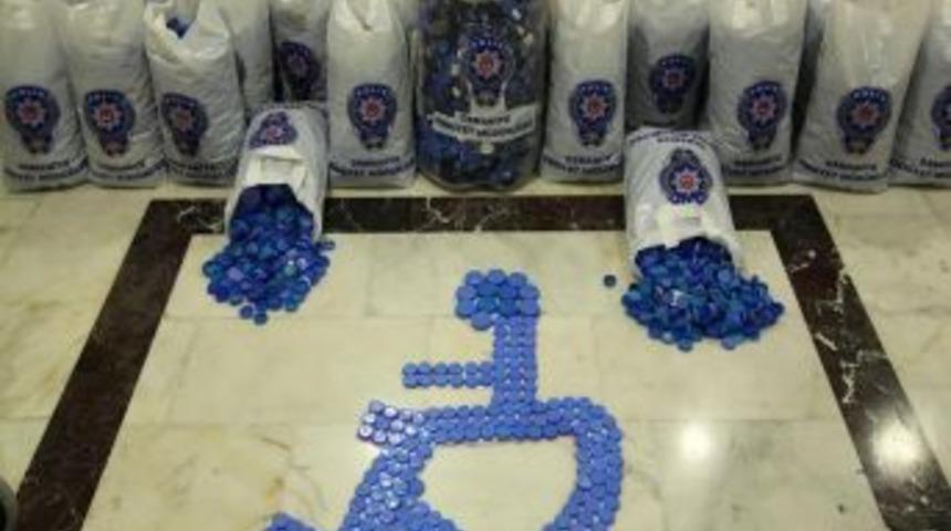 Polisin Topladığı Mavi Kapaklar 3 Engelliyi Sevindirdi