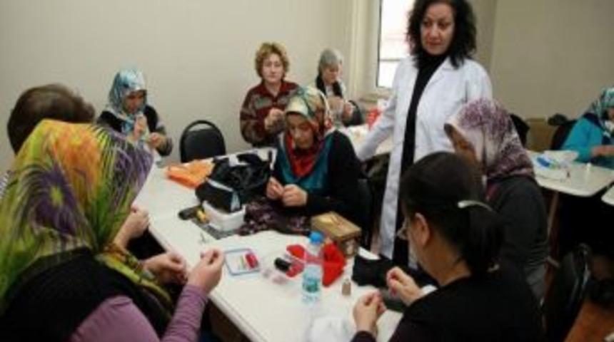 Anadolu Motifleri Omek'te G&uuml;ny&uuml;z&uuml;ne &Ccedil;ıkarılıyor