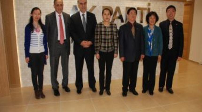 AK Parti İzmir İl Başkanı Akay, &Ccedil;in Heyetini Kabul Etti