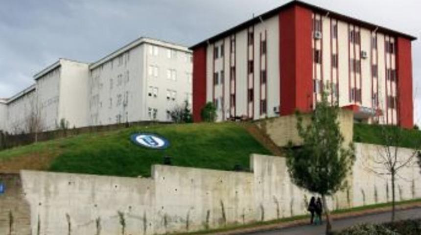 Bartın &Uuml;niversitesi&rsquo;ne Logolu Duvar