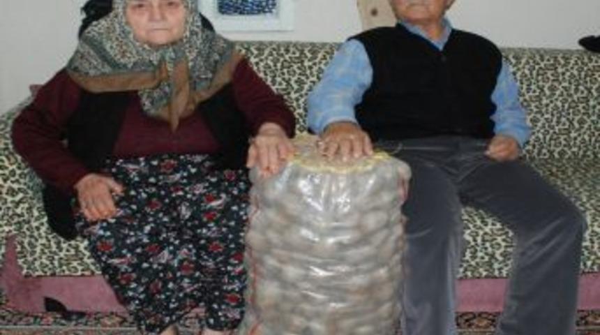 Şehit Ailesini Bir &Ccedil;uval Patatesle Dolandırdılar