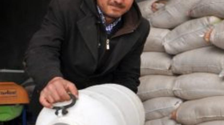 Suşehrili Besici S&uuml;t&uuml;n&uuml; Sokağa D&ouml;kme Tehlikesiyle Karşı Karşıya