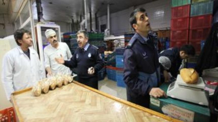 Denizli&rsquo;de Zabıtalar Gece Fırınları Denetledi